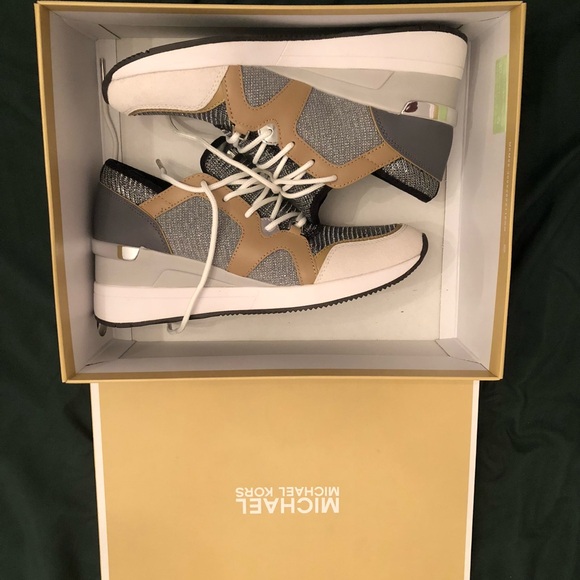 Michael Kors Womens knit trainers - Picture 1 of 8
